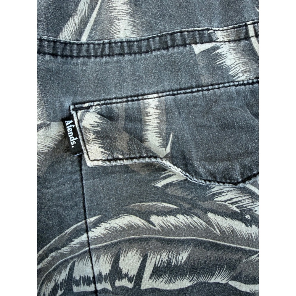 Afends Mens Tropical Banana Leaf Cotton Shorts Black Size 36 Hawaiian
Hawaiian - Picture 4 of 9
